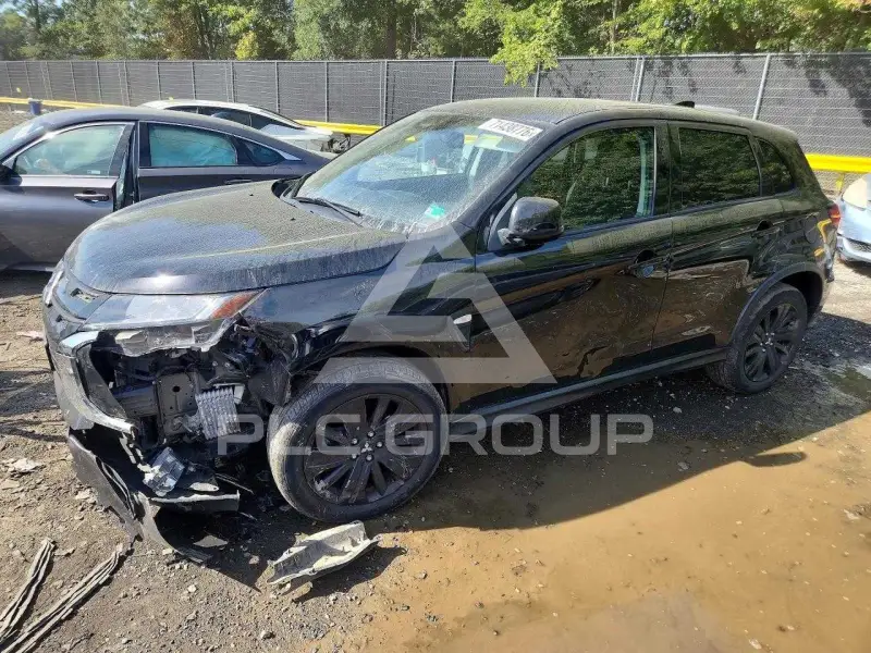 2022 Mitsubishi OUTLANDER photo