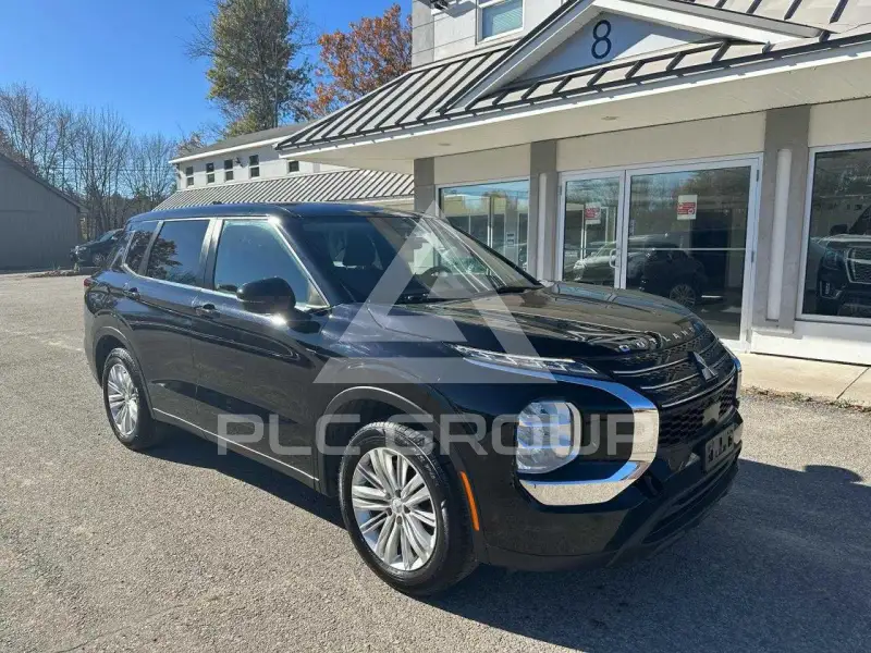 2022 Mitsubishi OUTLANDER photo