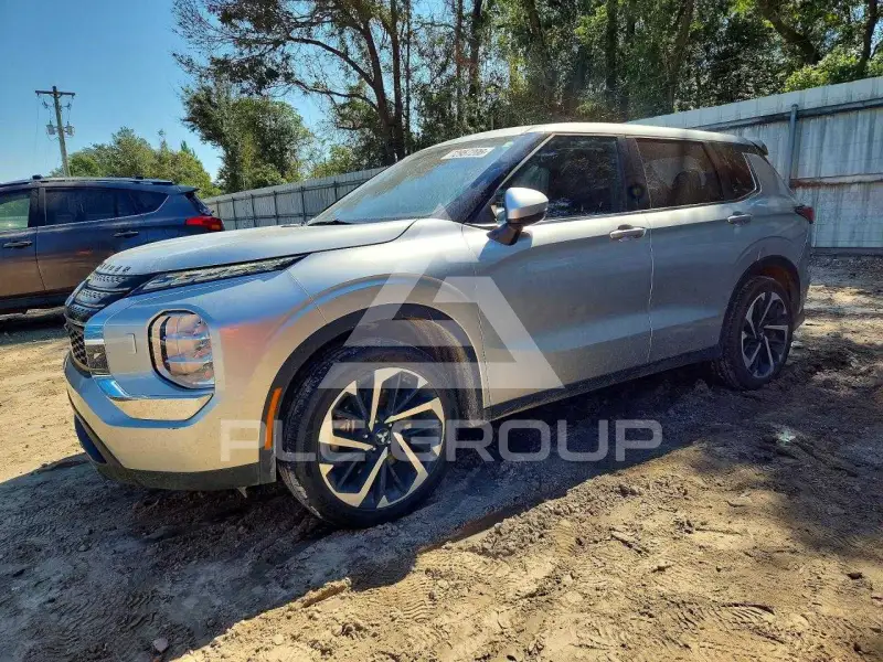 2022 Mitsubishi OUTLANDER фото