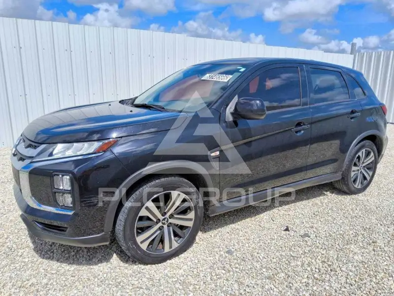 2022 Mitsubishi OUTLANDER photo