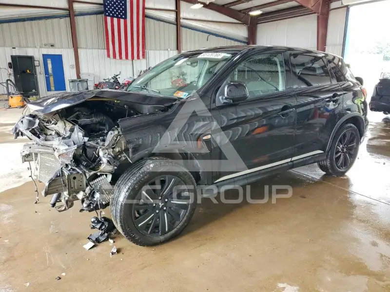 2022 Mitsubishi OUTLANDER photo