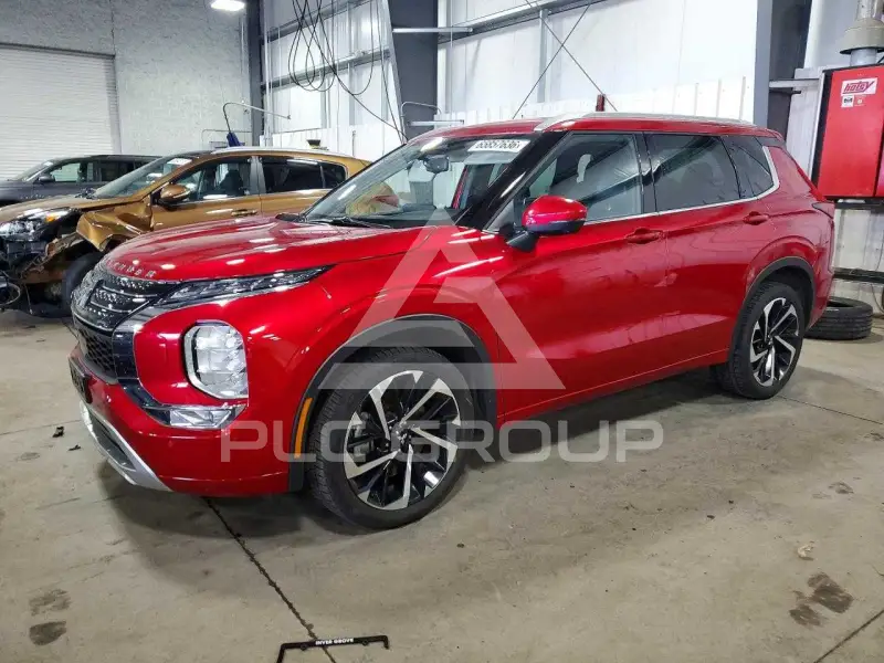 2022 Mitsubishi OUTLANDER photo
