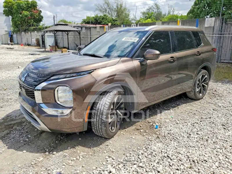 2022 Mitsubishi OUTLANDER photo