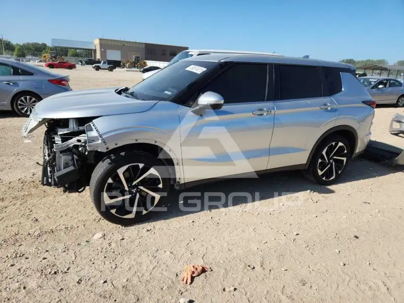 2022 Mitsubishi OUTLANDER фото