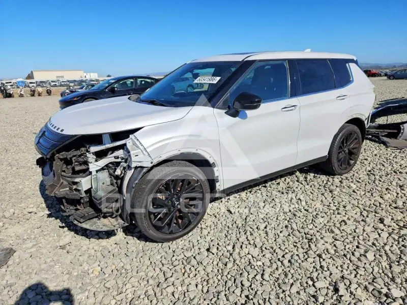 2022 Mitsubishi OUTLANDER фото