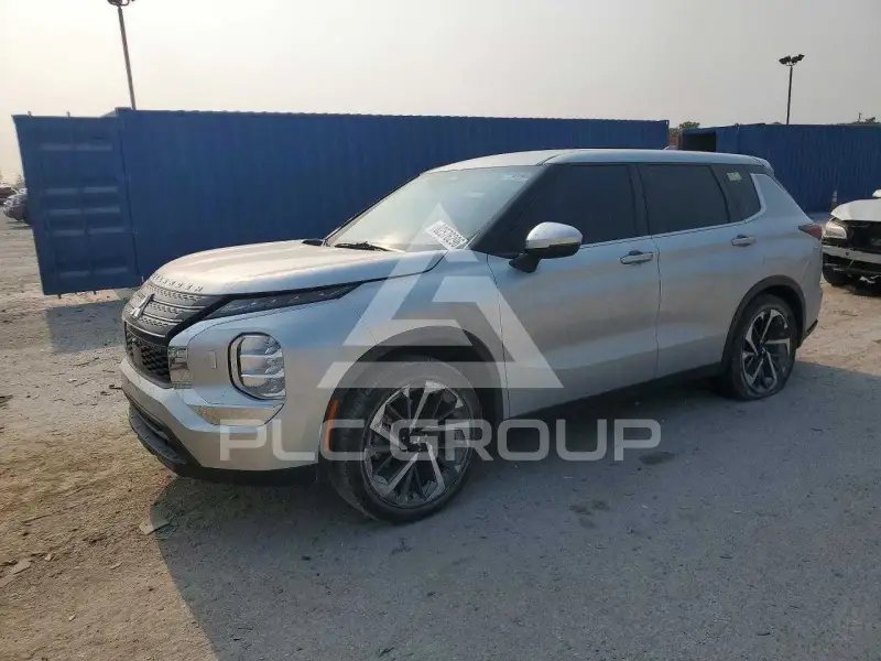2022 Mitsubishi OUTLANDER фото