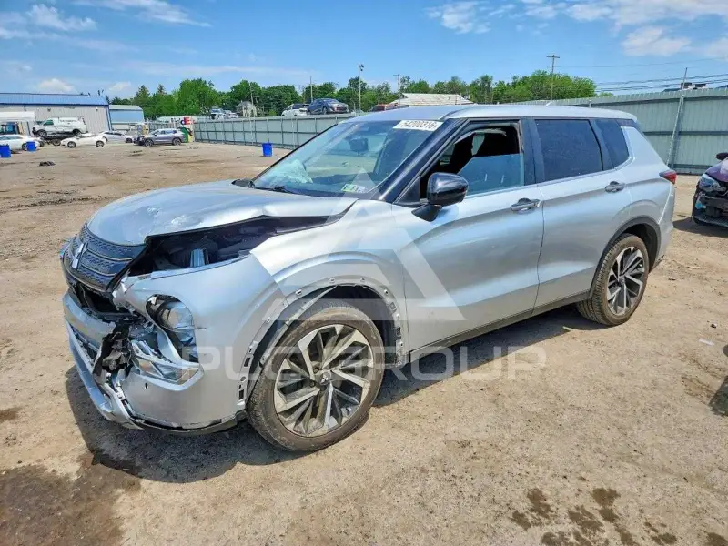 2022 Mitsubishi OUTLANDER photo
