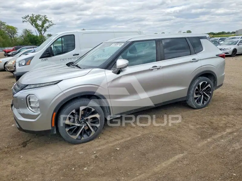 2022 Mitsubishi OUTLANDER фото