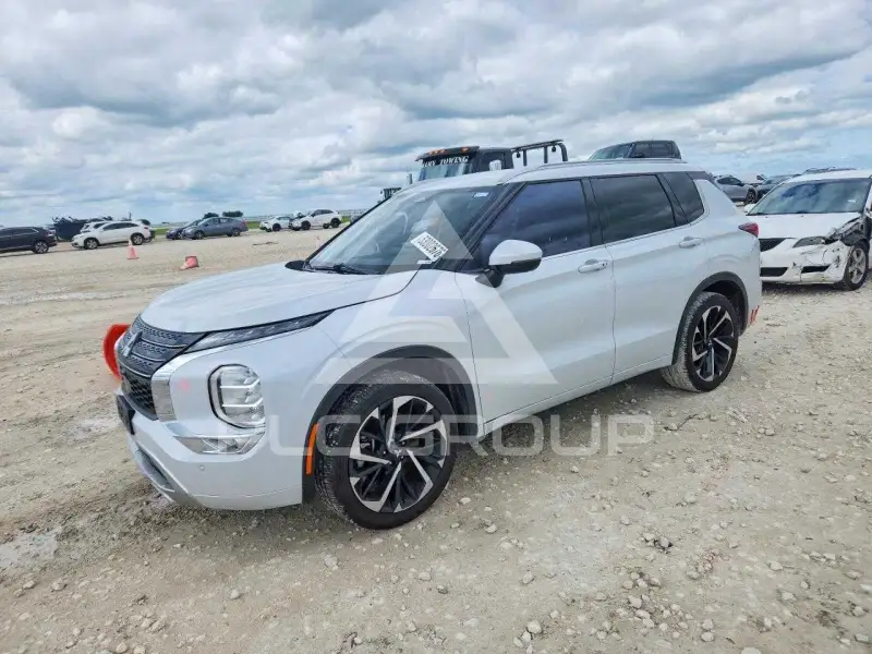 2022 Mitsubishi OUTLANDER фото
