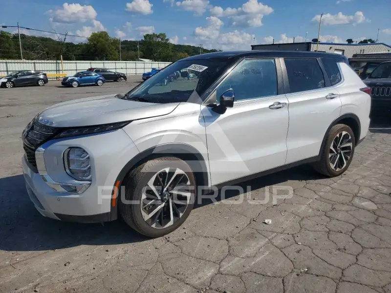 2022 Mitsubishi OUTLANDER photo