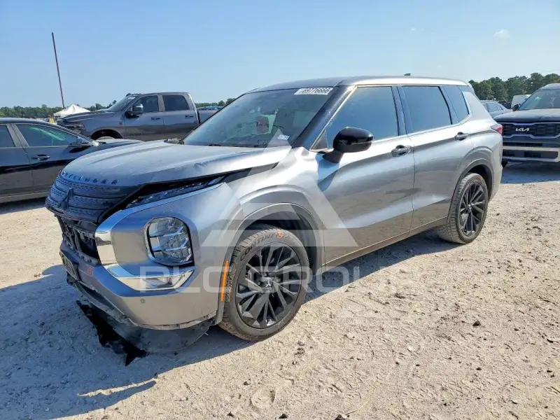 2022 Mitsubishi OUTLANDER photo