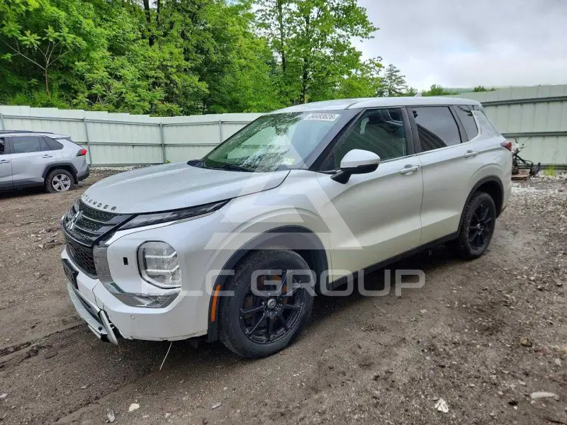 2022 Mitsubishi OUTLANDER фото