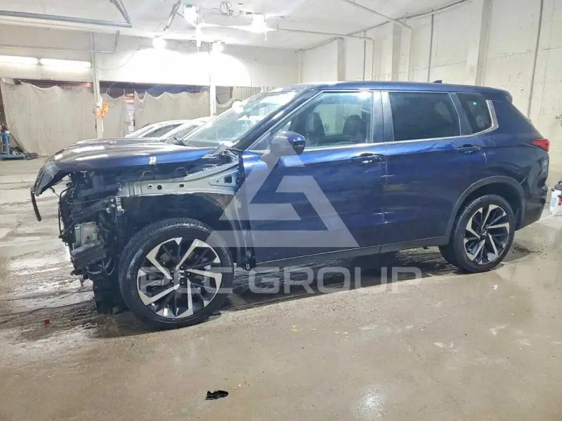 2022 Mitsubishi OUTLANDER photo