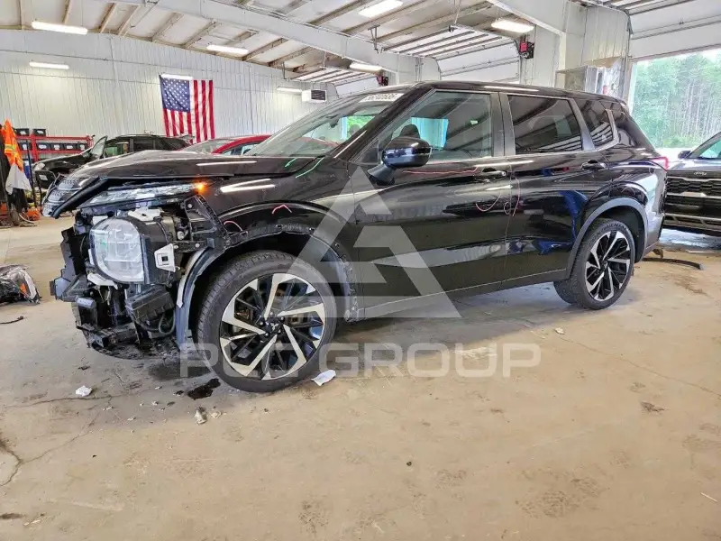 2022 Mitsubishi OUTLANDER photo