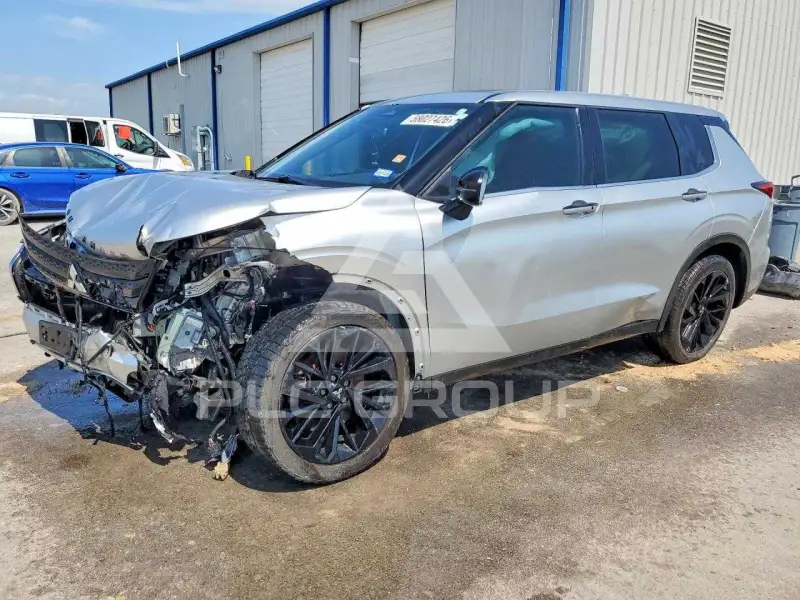 2022 Mitsubishi OUTLANDER фото