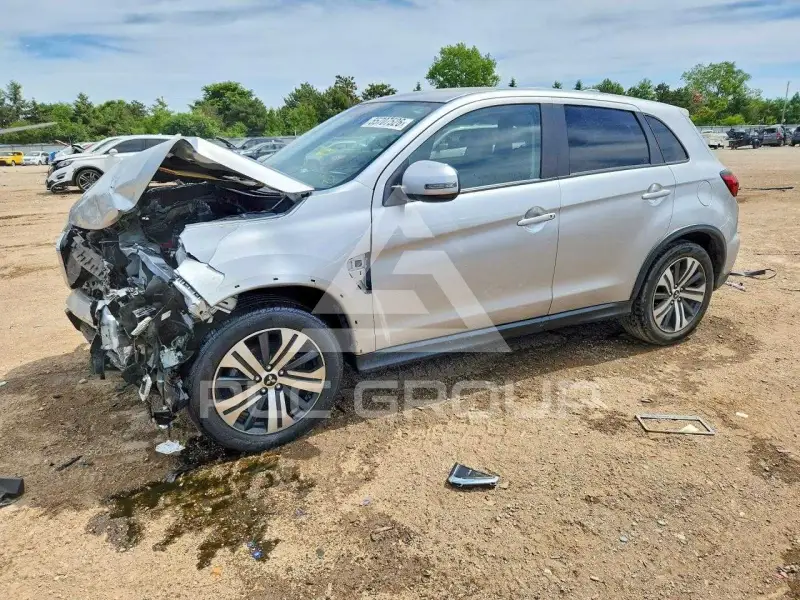2022 Mitsubishi OUTLANDER photo