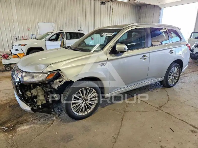 2022 Mitsubishi OUTLANDER photo