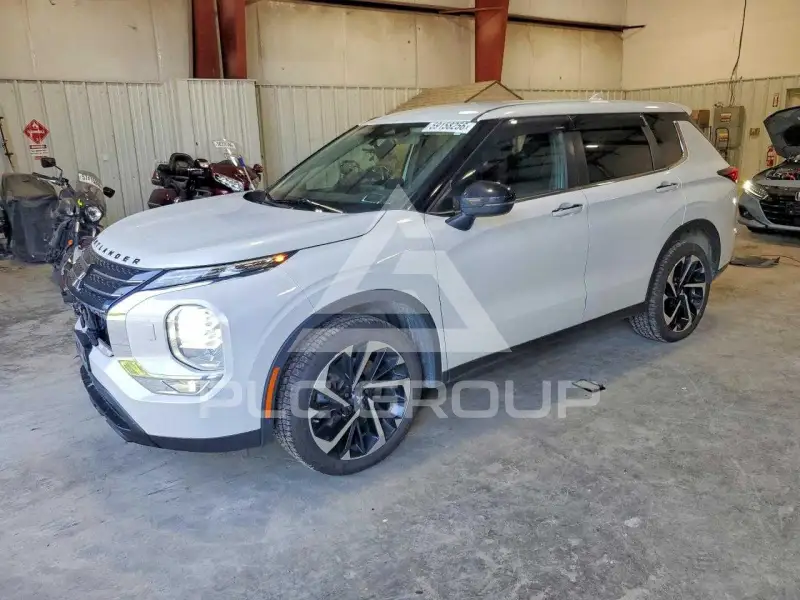 2022 Mitsubishi OUTLANDER photo
