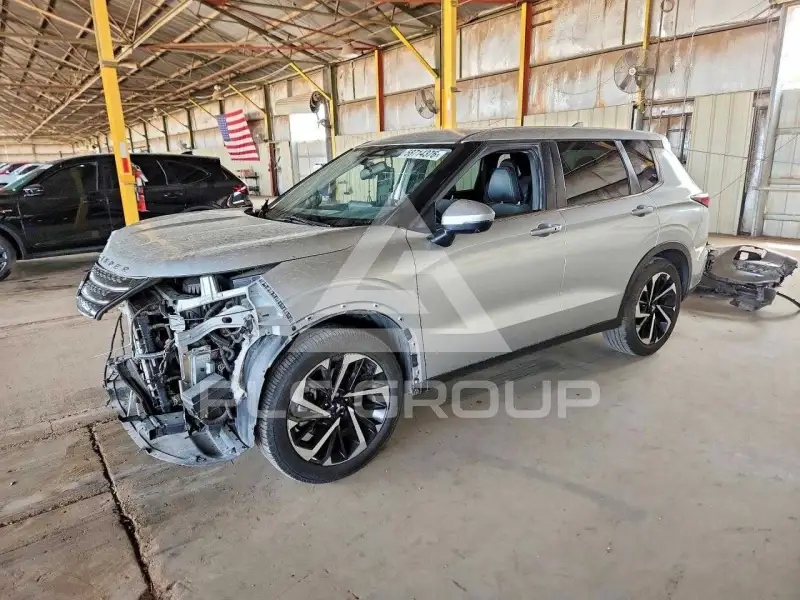 2022 Mitsubishi OUTLANDER photo