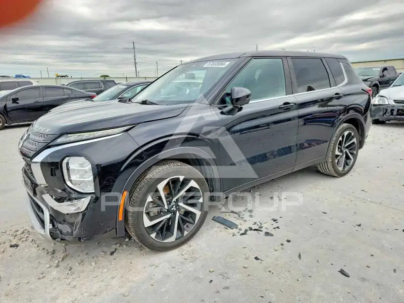 2022 Mitsubishi OUTLANDER photo