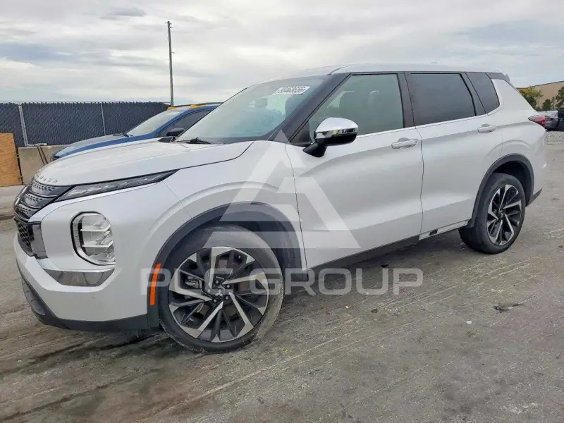 2022 Mitsubishi OUTLANDER фото