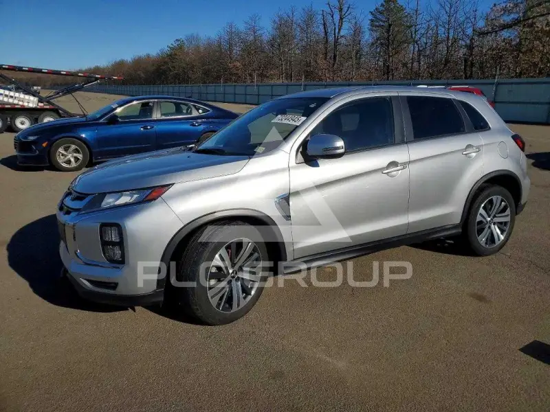 2022 Mitsubishi OUTLANDER photo