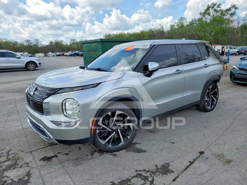 2022 Mitsubishi OUTLANDER photo