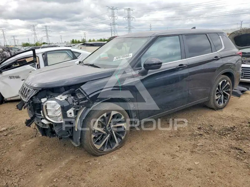 2022 Mitsubishi OUTLANDER photo