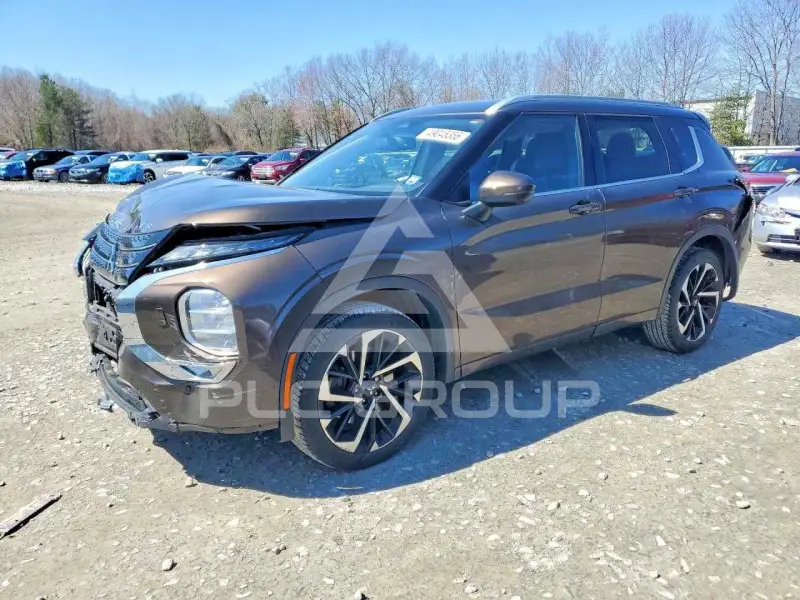 2022 Mitsubishi OUTLANDER photo