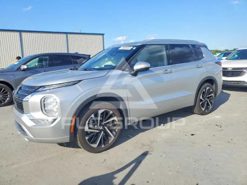 2022 Mitsubishi OUTLANDER фото