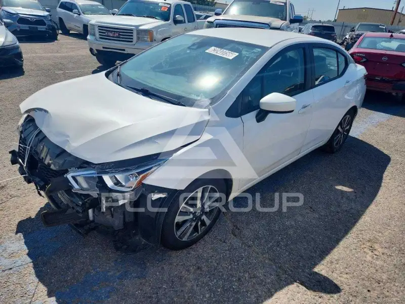 2022 Nissan VERSA фото