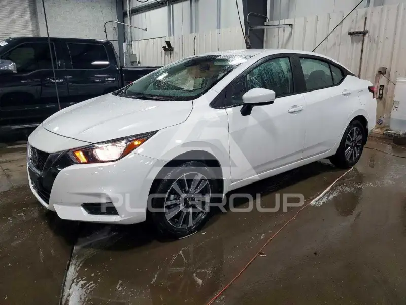2022 Nissan VERSA фото