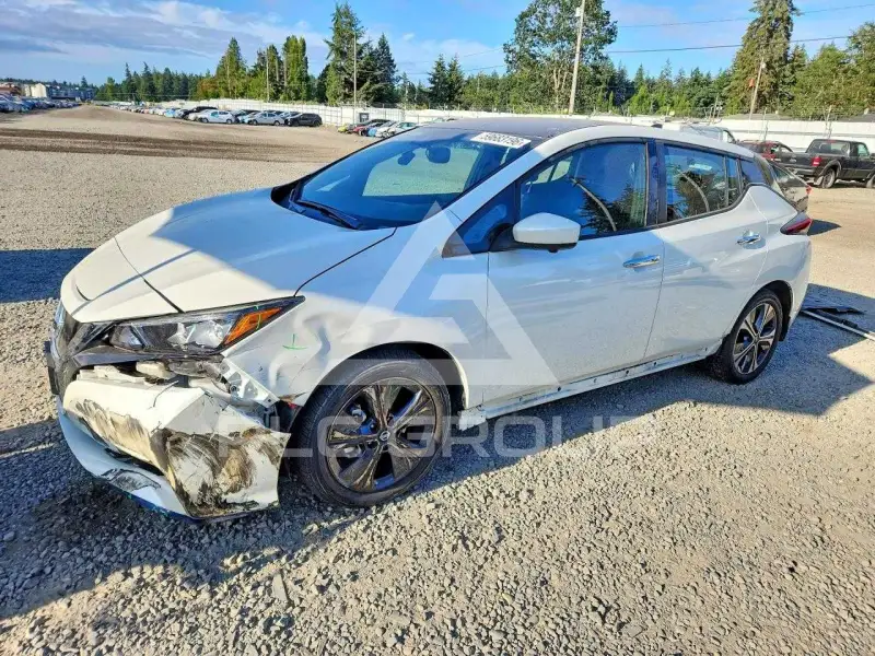 2022 Nissan LEAF photo