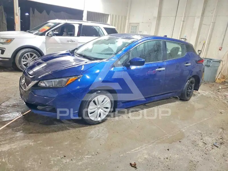 2022 Nissan LEAF photo