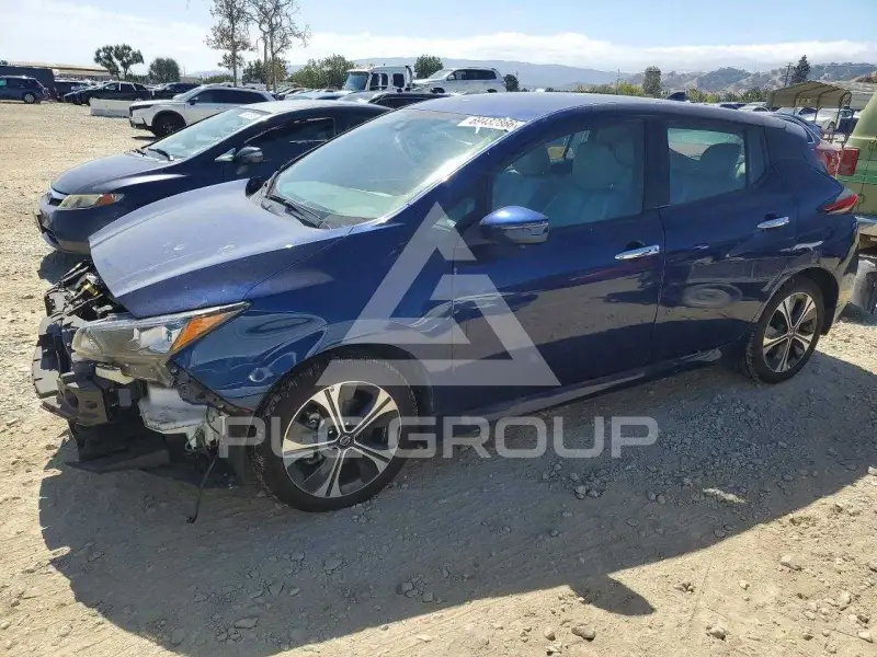 2022 Nissan LEAF photo