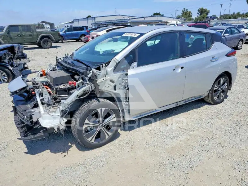 2022 Nissan LEAF photo