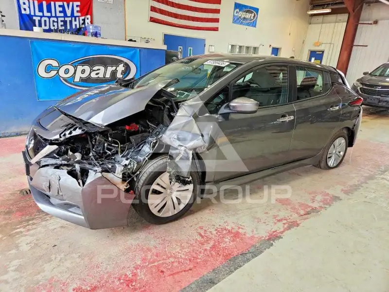 2022 Nissan LEAF photo