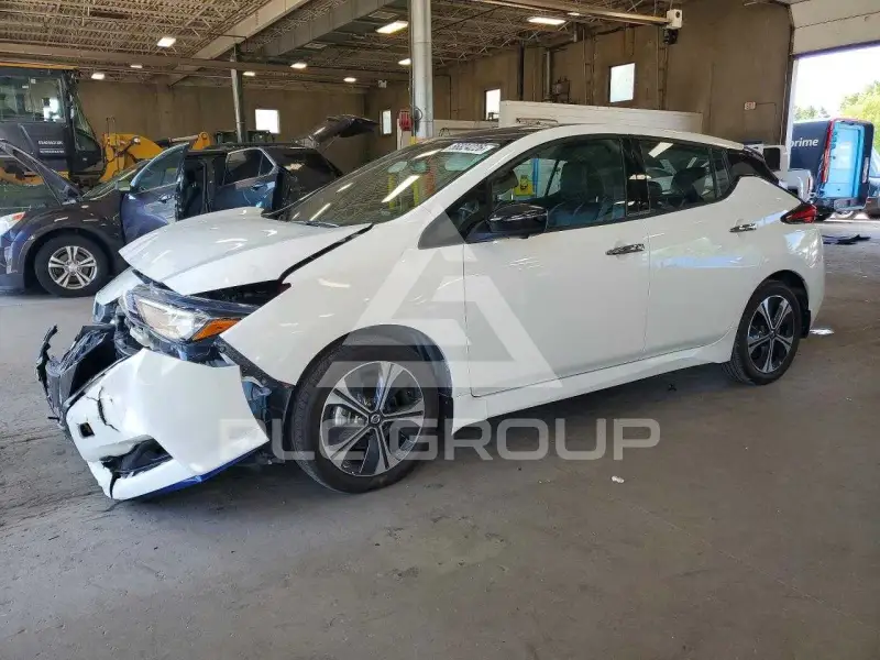 2022 Nissan LEAF photo