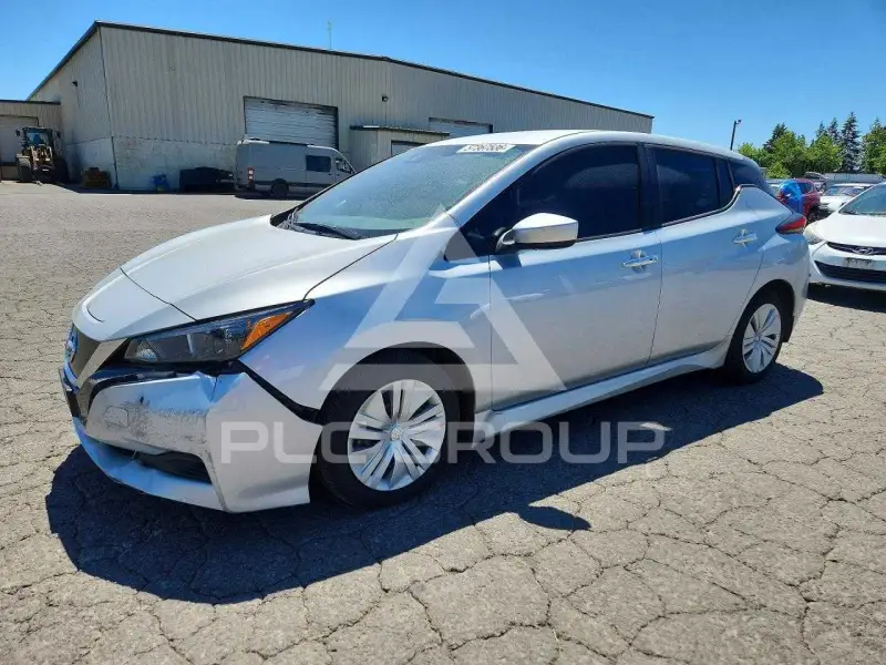 2022 Nissan LEAF photo