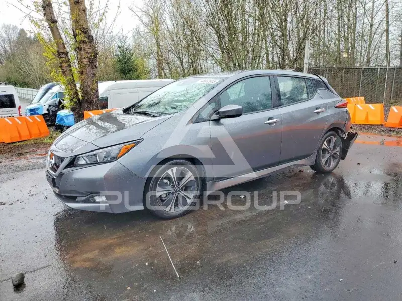 2022 Nissan LEAF photo