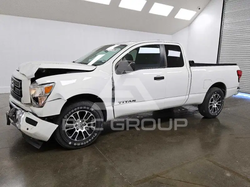 2022 Nissan TITAN фото