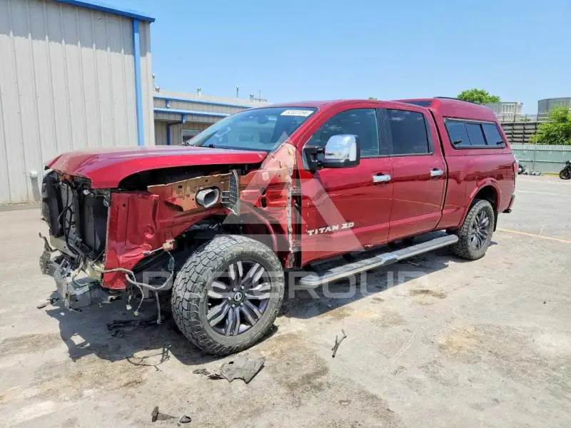 2022 Nissan TITAN photo