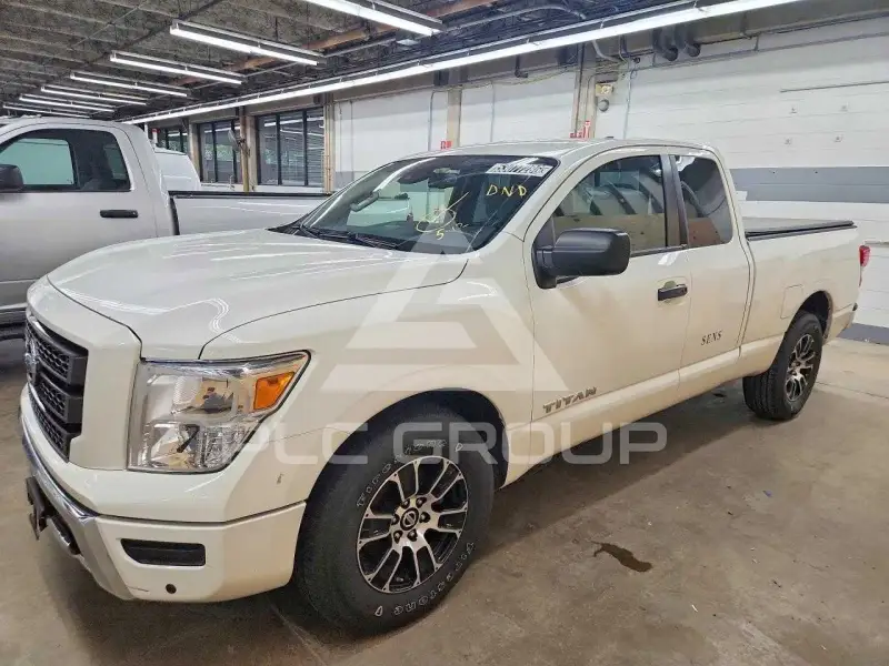 2022 Nissan TITAN фото