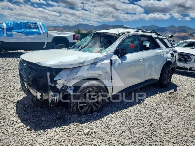 2022 Nissan PATHFINDER фото