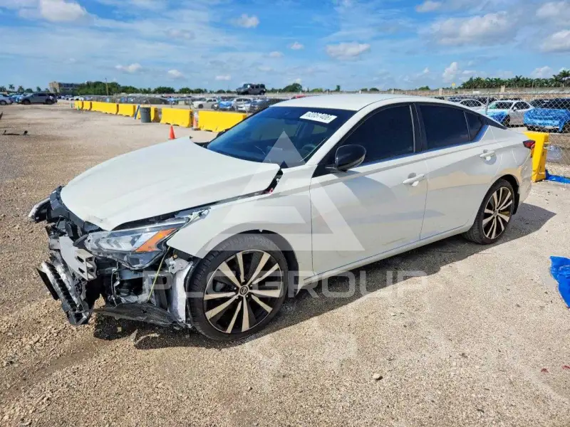 2022 Nissan ALTIMA фото