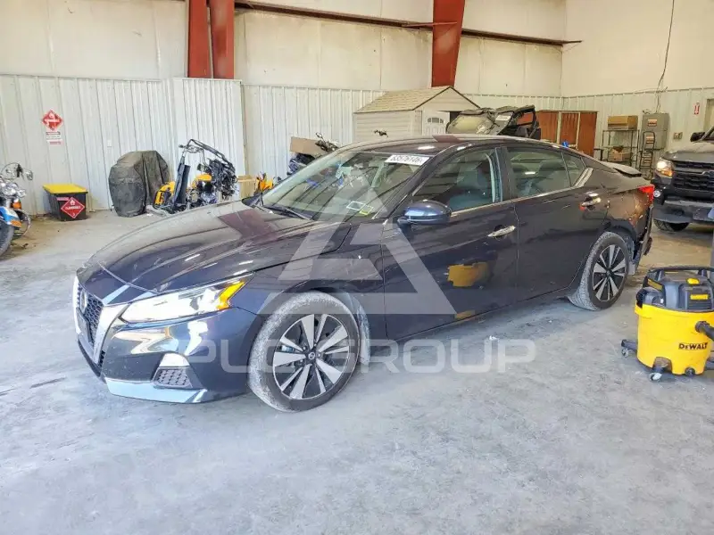 2022 Nissan ALTIMA photo