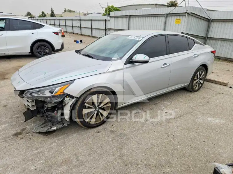 2022 Nissan ALTIMA photo