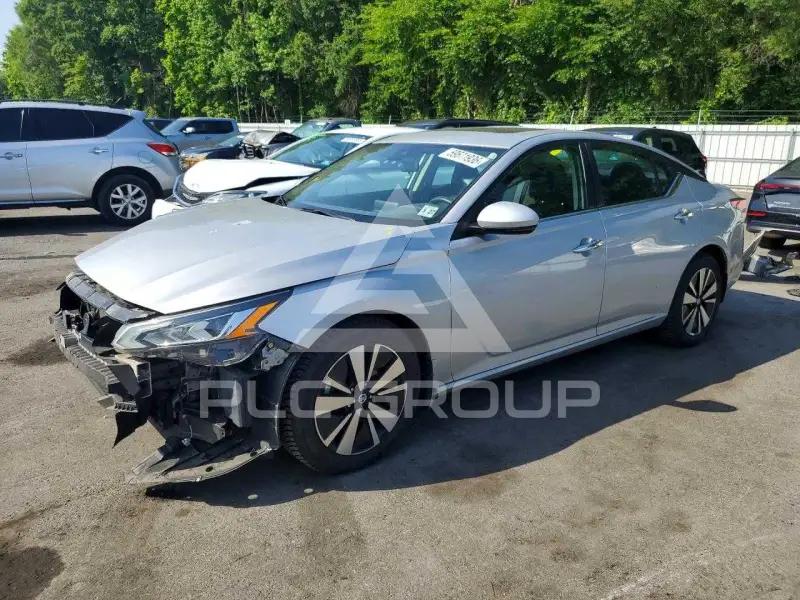 2022 Nissan ALTIMA photo
