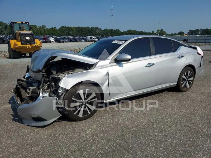 2022 Nissan ALTIMA photo