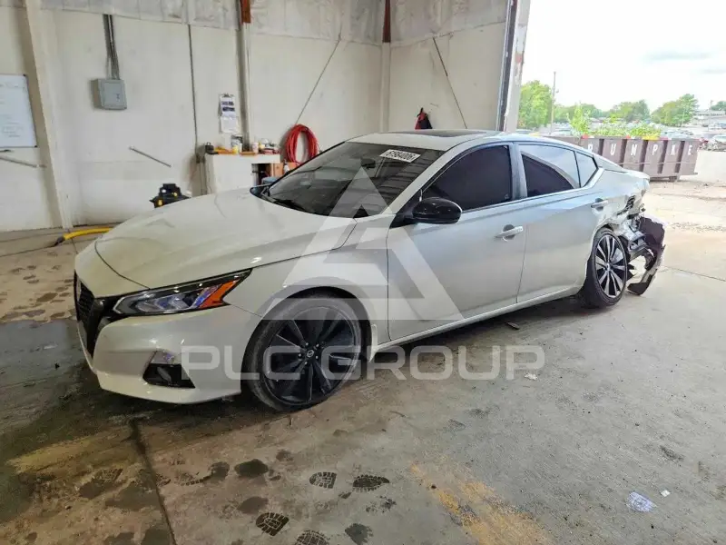 2022 Nissan ALTIMA фото